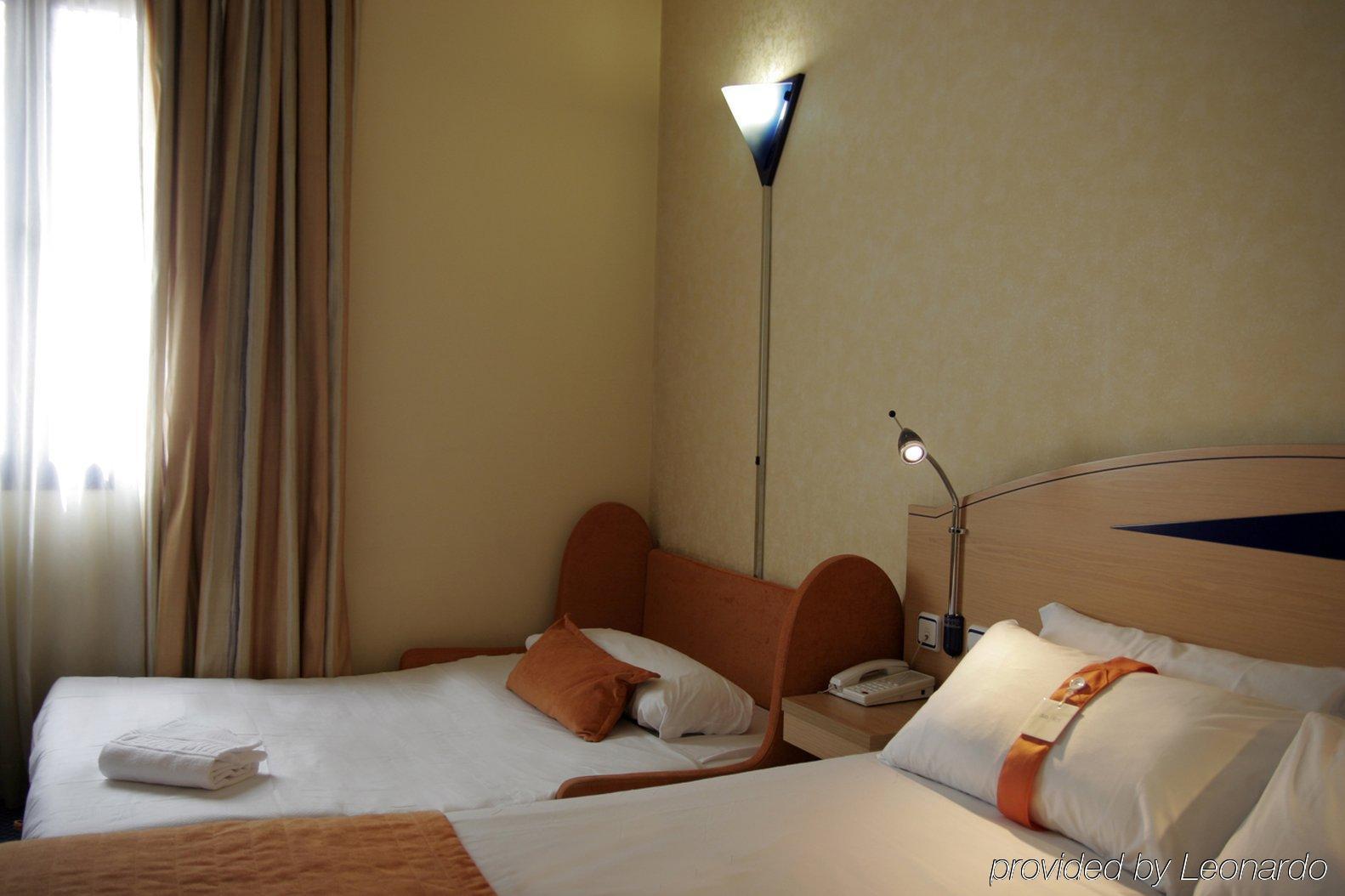 Holiday Inn Express San Sebastian De Los Reyes By Ihg Room photo