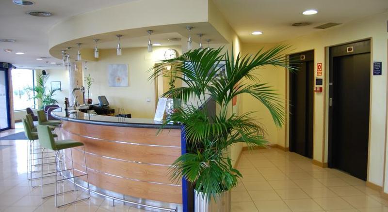 Holiday Inn Express San Sebastian De Los Reyes By Ihg Exterior photo